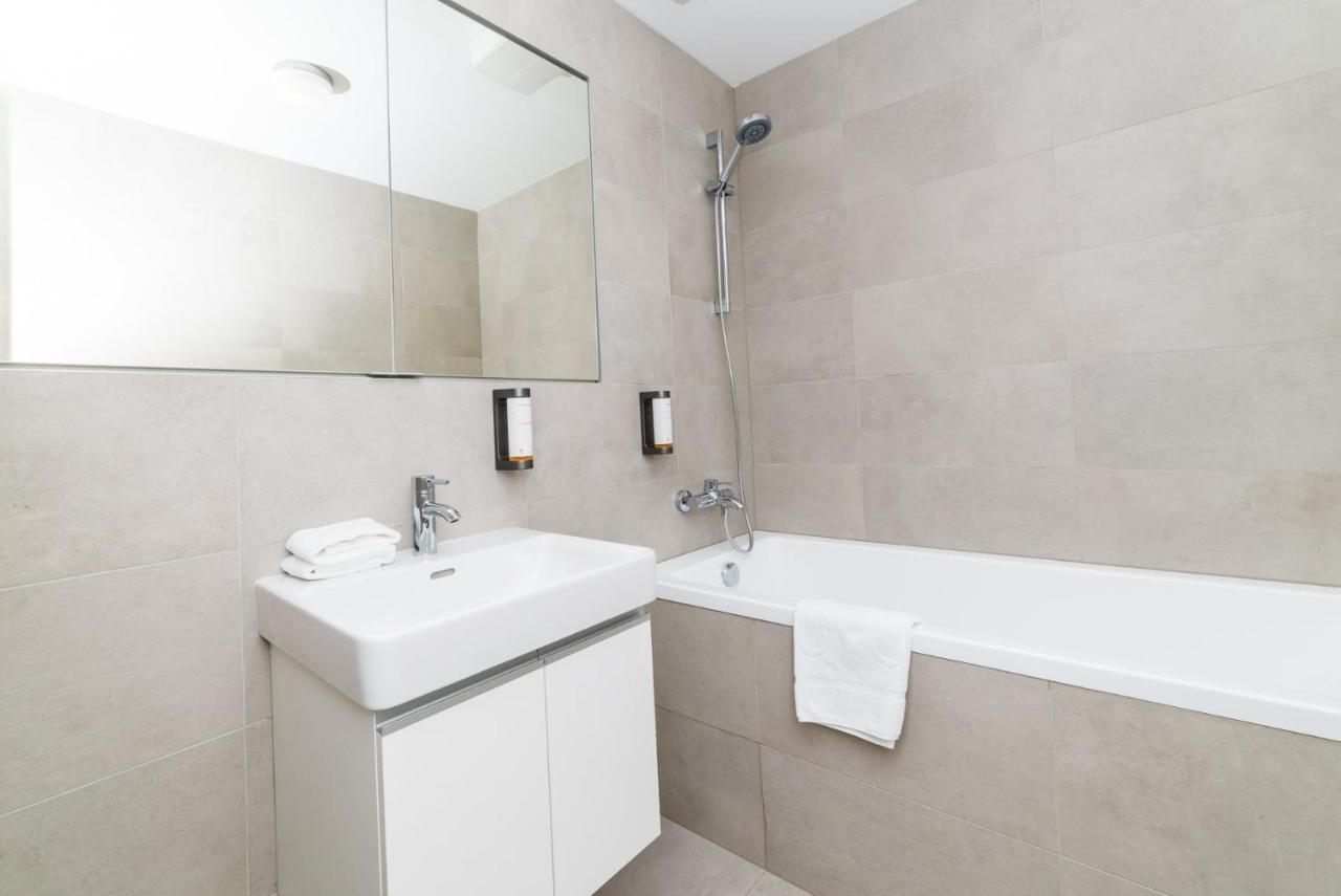 City Castle Apartments Free Parking Bratislava Exterior foto