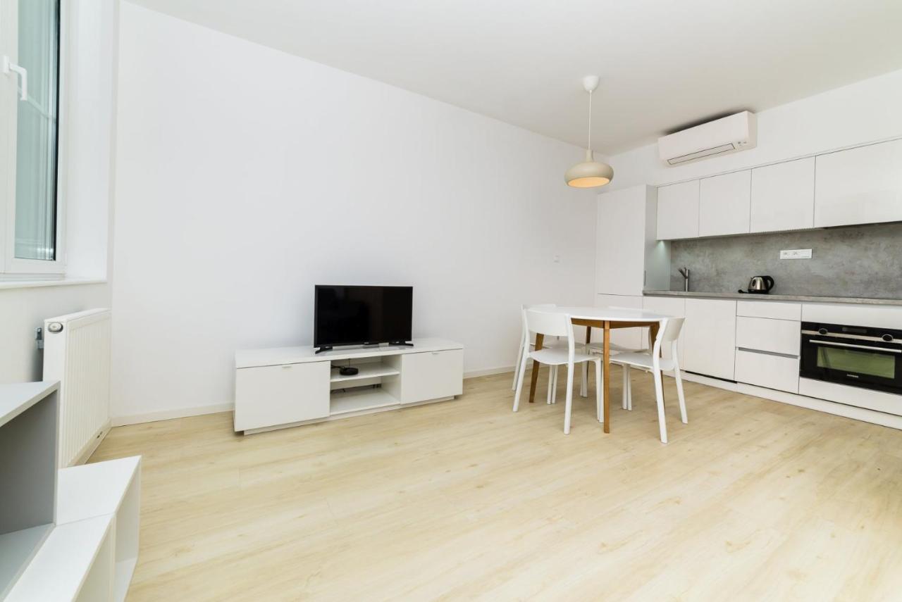 City Castle Apartments Free Parking Bratislava Exterior foto