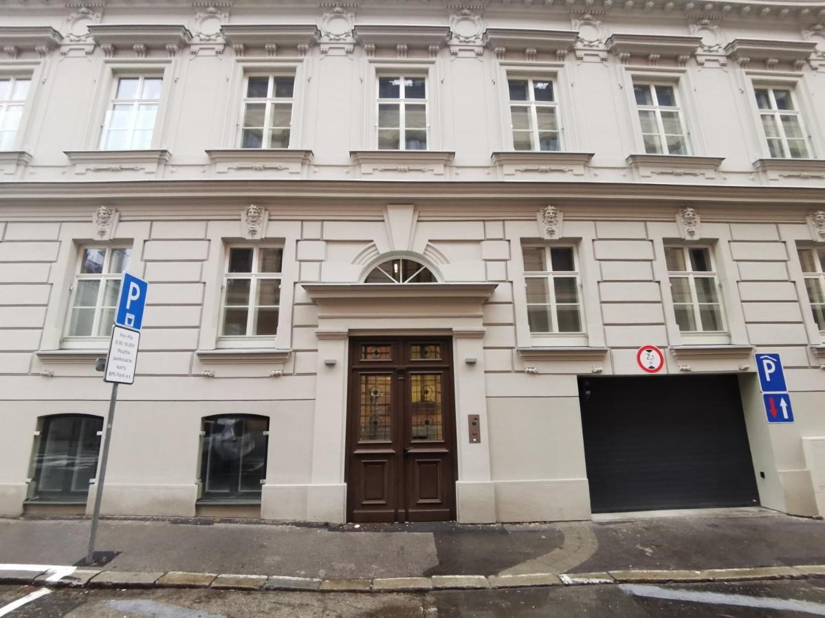 City Castle Apartments Free Parking Bratislava Exterior foto