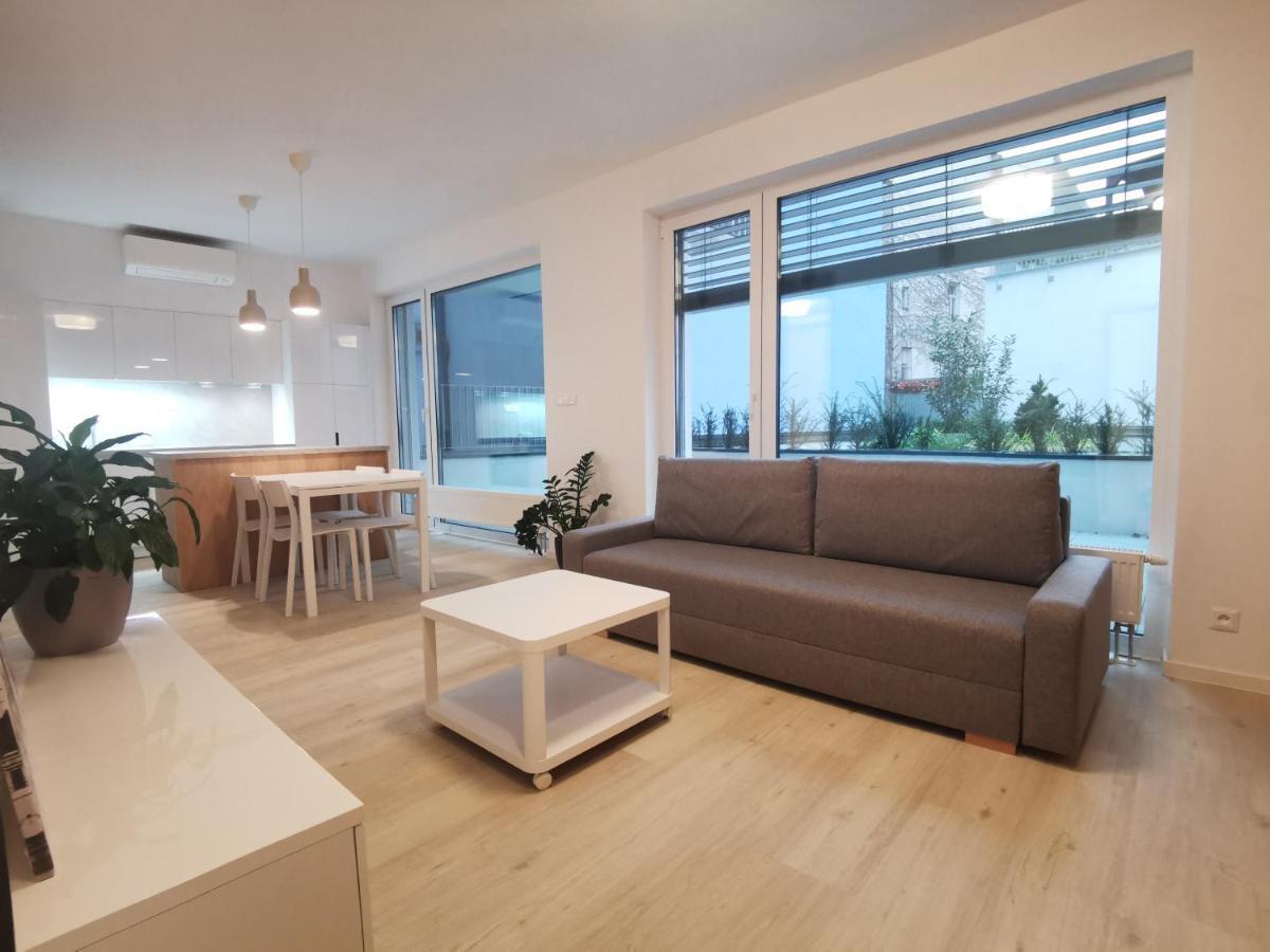 City Castle Apartments Free Parking Bratislava Exterior foto